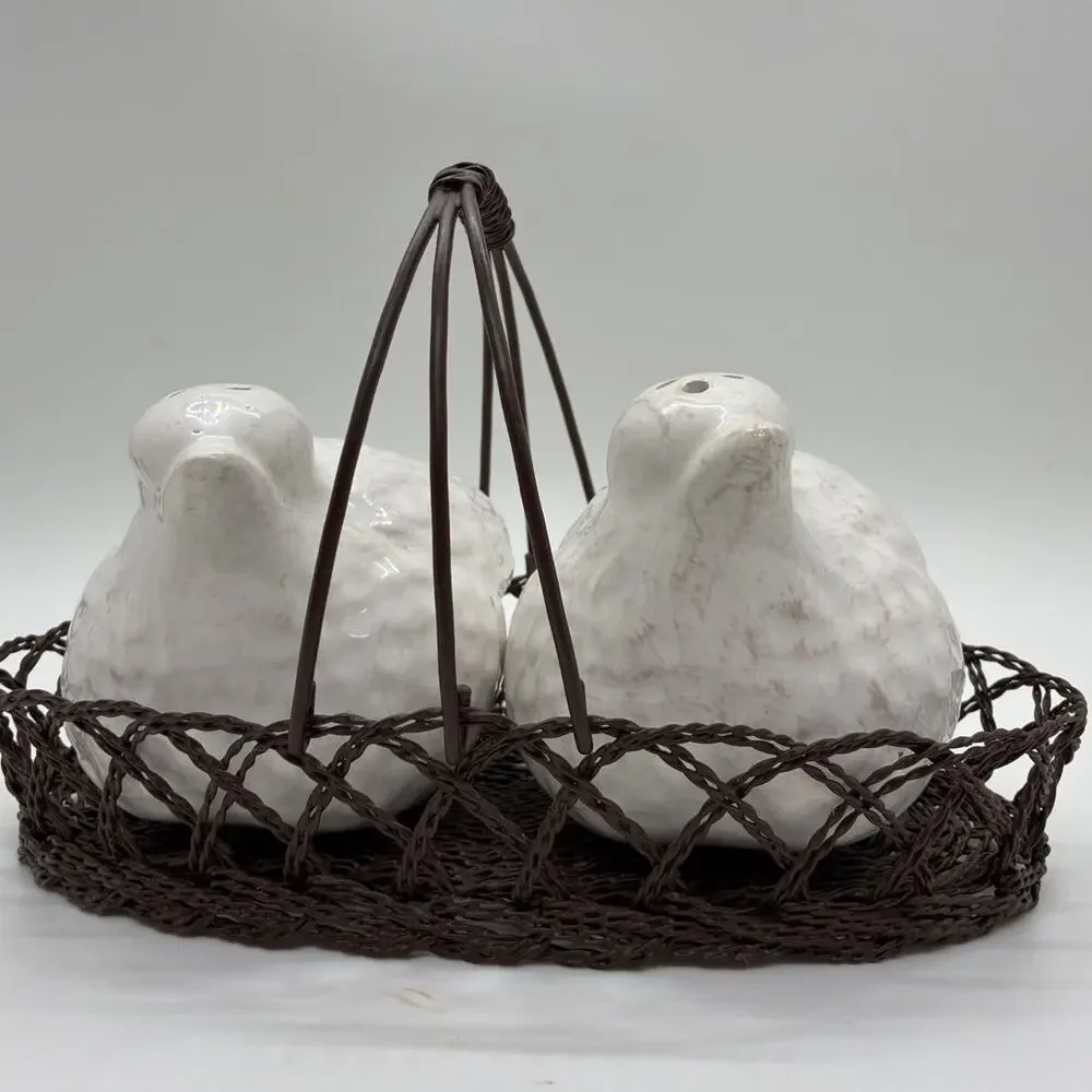 Chicks Birds Salt Pepper Shakers in Wire Country Basket Ceramic